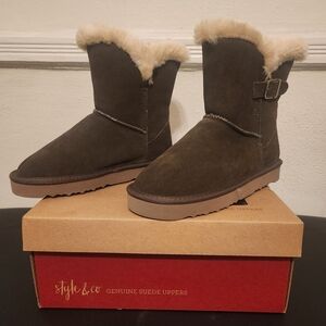 Style and Co, Genuine Suede Uppers
